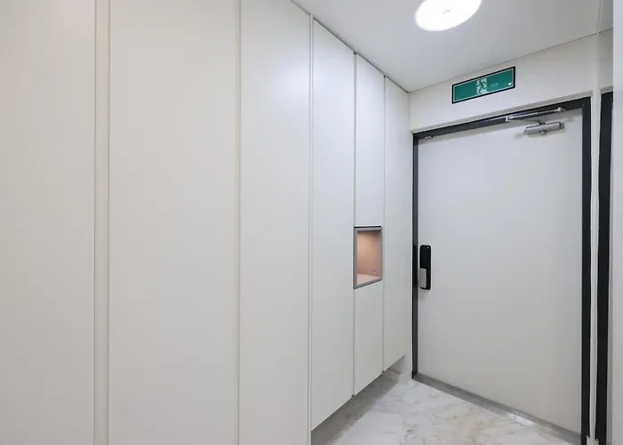 Hotel 지젤시그니티 서초 *